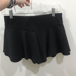Black skort